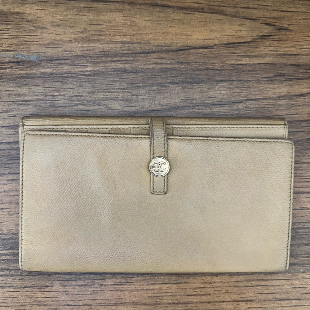🔸Chanel Beige Wallet 🔸 Authentic 💯 🔸